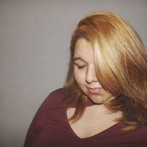 Meet your Posher, Leslie